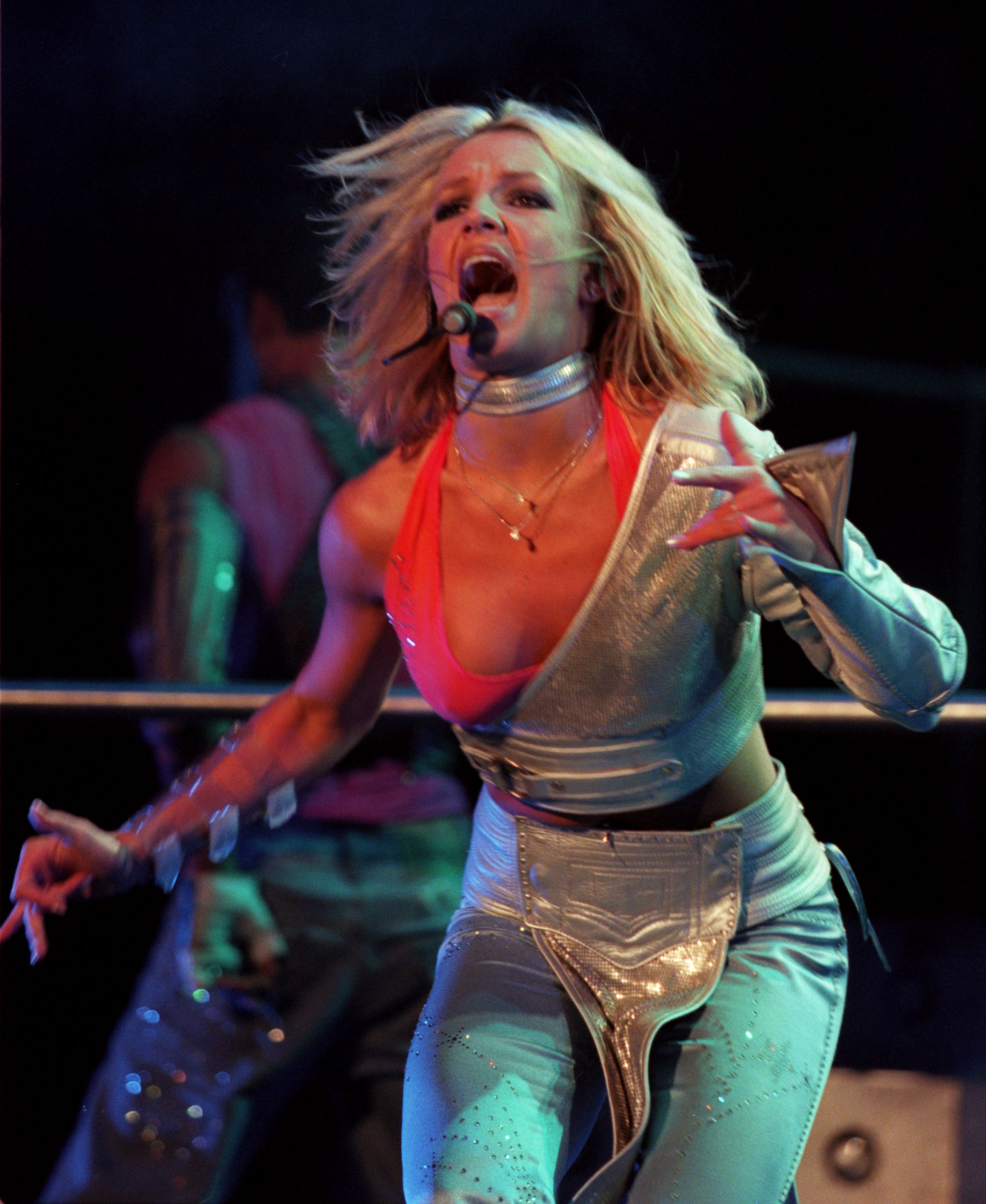 Teen pop star Britney Spears performs Saturday night at the Verizon Wireless Amphitheater in Irvine.